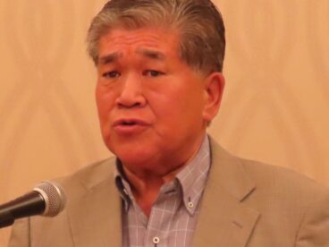 講演する涌井徹委員長